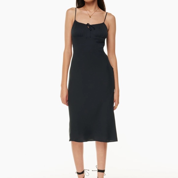 Aritzia Dresses & Skirts - Wilfred Bellow Dress